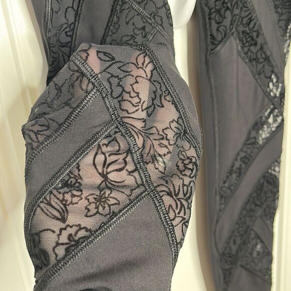 Lululemon Wunder Under High Rise Legging Size 4 - Picture 5 of 12